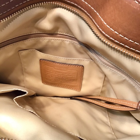 Coach Optic Signature Zoe L0967 F14710 Preowned - Picture 9 of 14